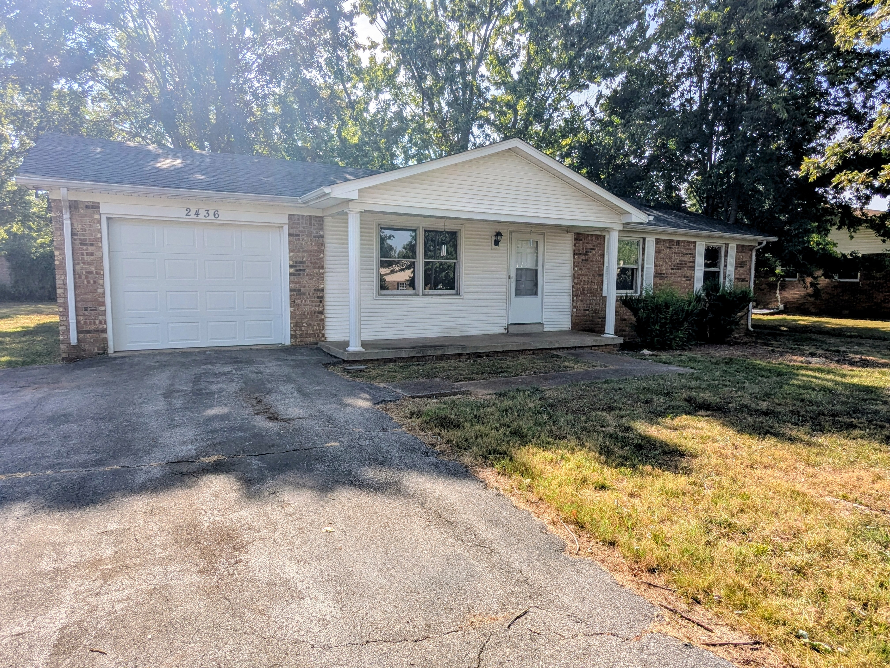 2436 Thoroughbred Drive