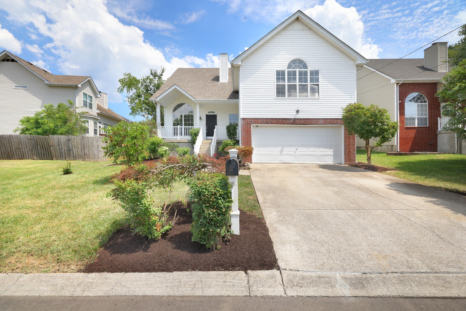 3127 Creekview Lane